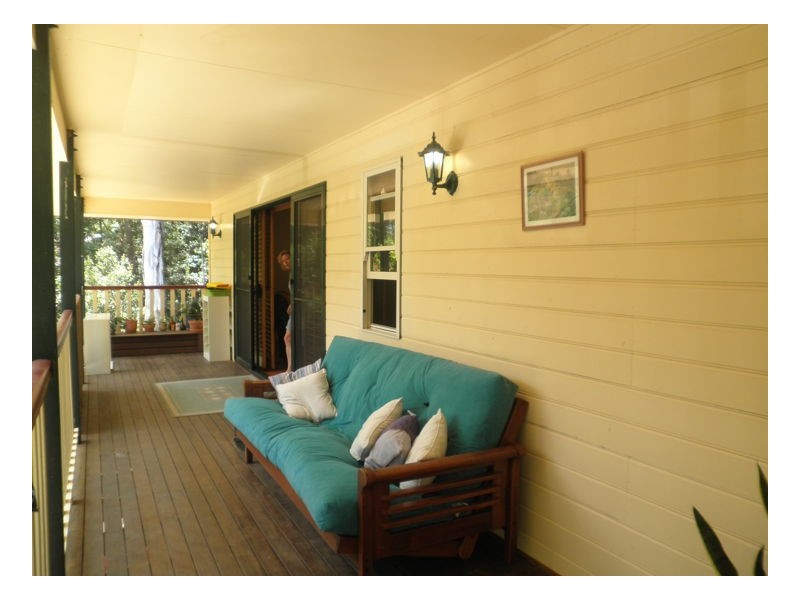 33 Fern Gully Place, Mooloolah Valley QLD 4553