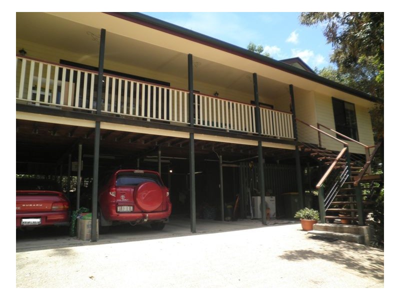 33 Fern Gully Place, Mooloolah Valley QLD 4553