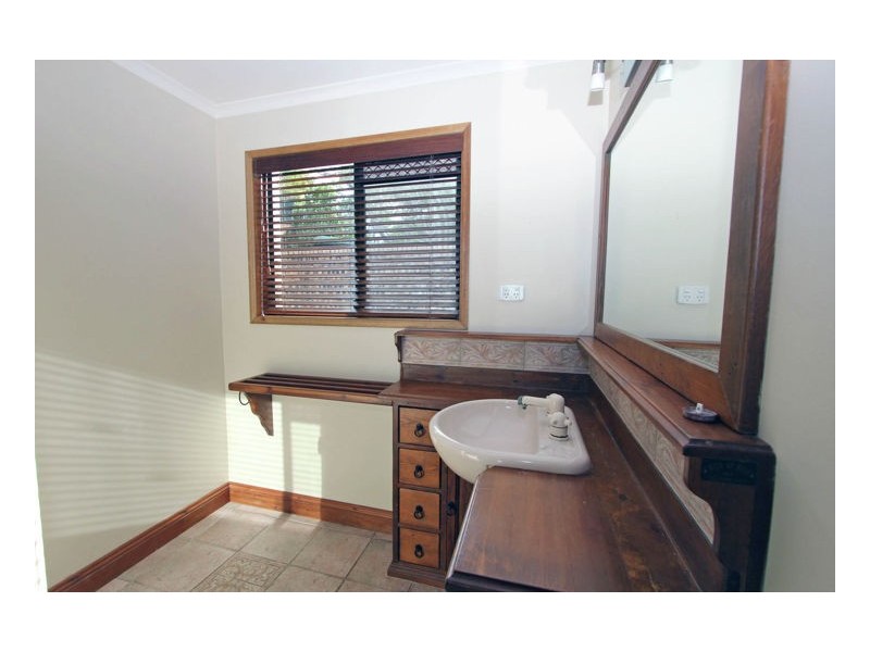Dulong QLD 4560