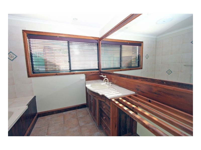 Dulong QLD 4560
