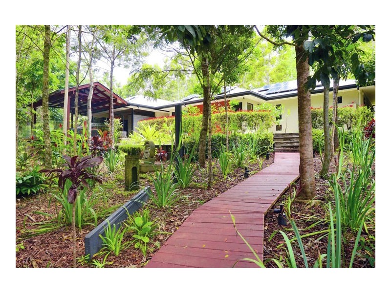 2 Meadowood Rise, Mapleton QLD 4560
