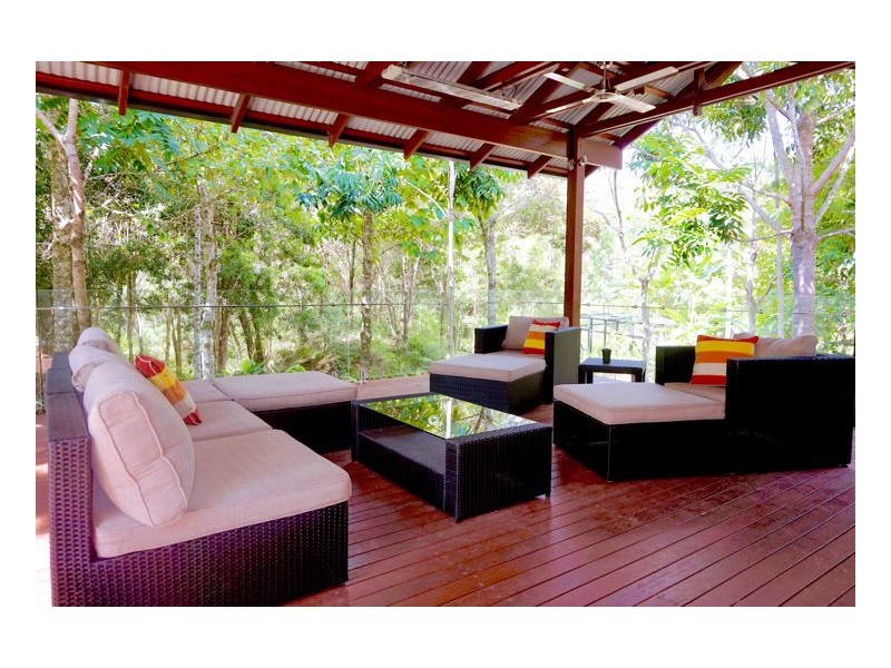 2 Meadowood Rise, Mapleton QLD 4560