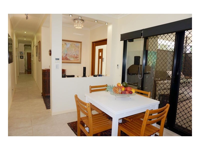 2 Meadowood Rise, Mapleton QLD 4560