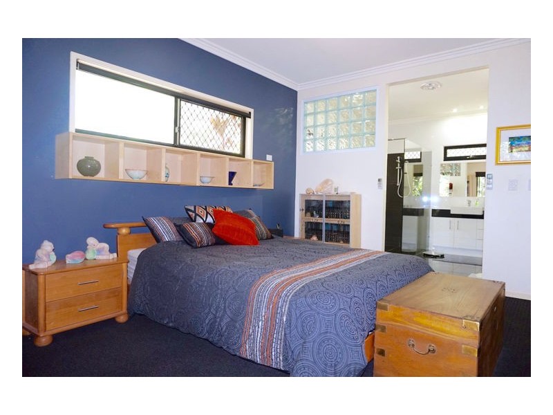 2 Meadowood Rise, Mapleton QLD 4560