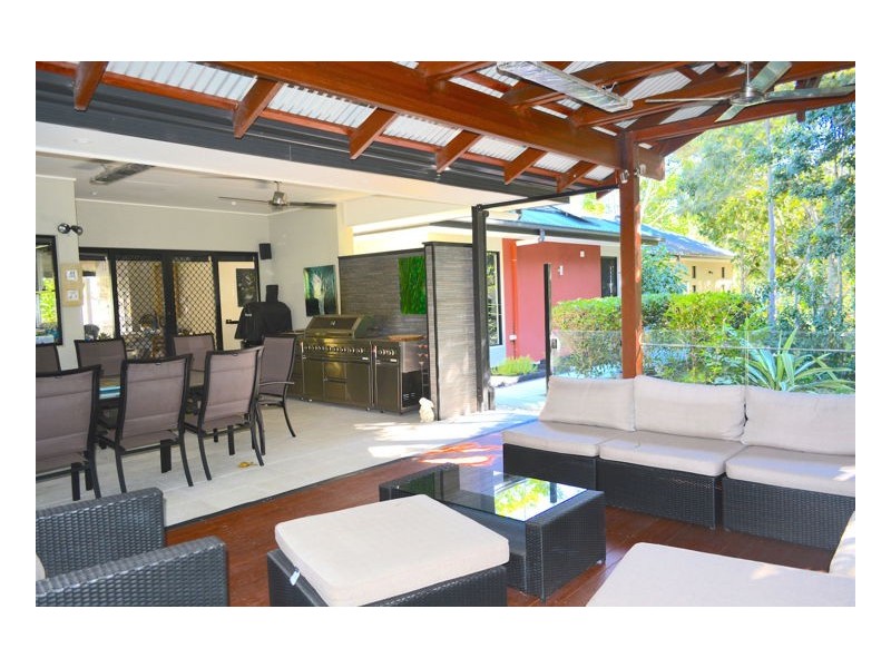 2 Meadowood Rise, Mapleton QLD 4560