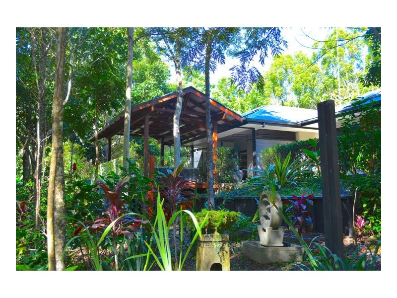 2 Meadowood Rise, Mapleton QLD 4560