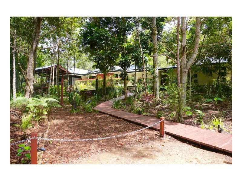 2 Meadowood Rise, Mapleton QLD 4560