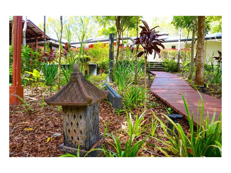 2 Meadowood Rise, Mapleton QLD 4560