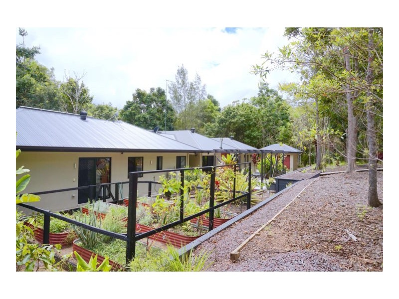 2 Meadowood Rise, Mapleton QLD 4560