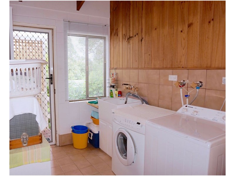 2/1 Wilga Court, Mapleton QLD 4560