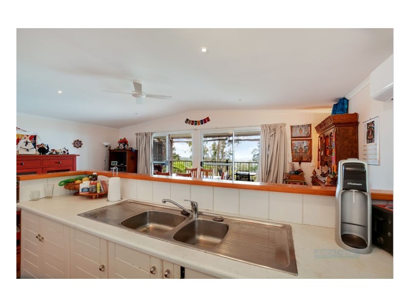 12 Lantana Lane, Mapleton QLD 4560