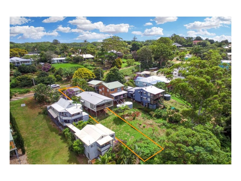 12 Lantana Lane, Mapleton QLD 4560