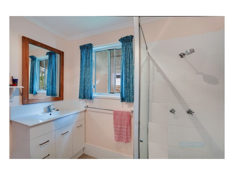 12 Lantana Lane, Mapleton QLD 4560