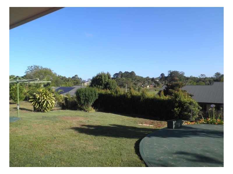 12 Warruga St, Mapleton QLD 4560