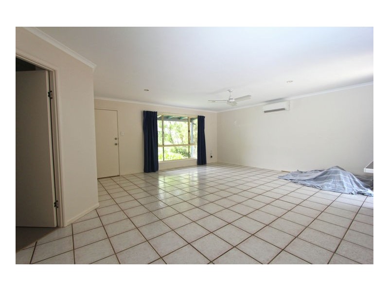 6 Wattle Street, Maleny QLD 4552