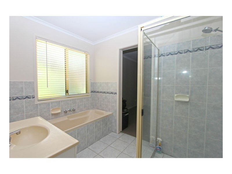 6 Wattle Street, Maleny QLD 4552