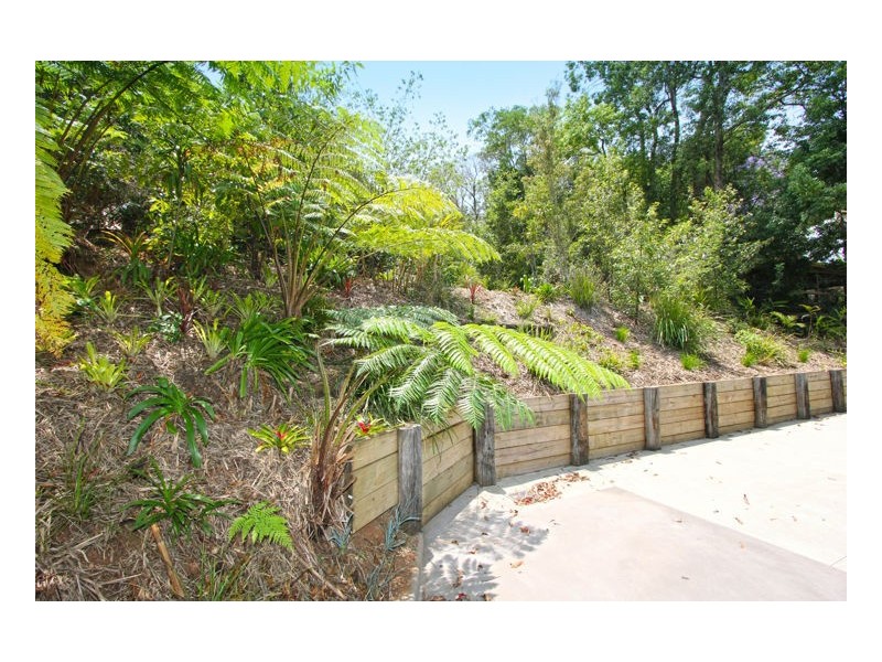 6 Wattle Street, Maleny QLD 4552