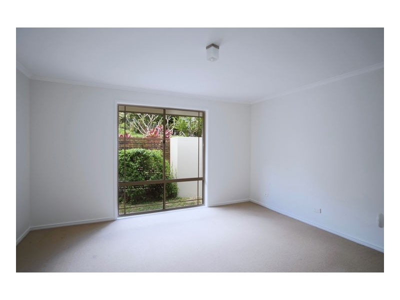 8 Rainbow Park Drive, Mapleton QLD 4560