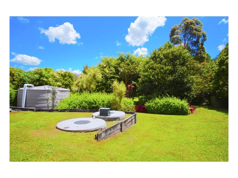 8 Rainbow Park Drive, Mapleton QLD 4560