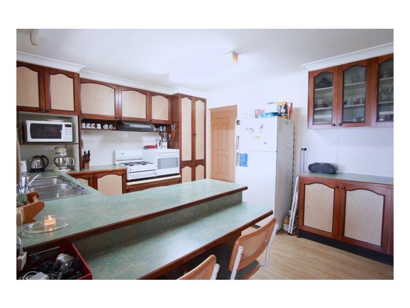 9 Mary Cairncross Avenue, Maleny QLD 4552