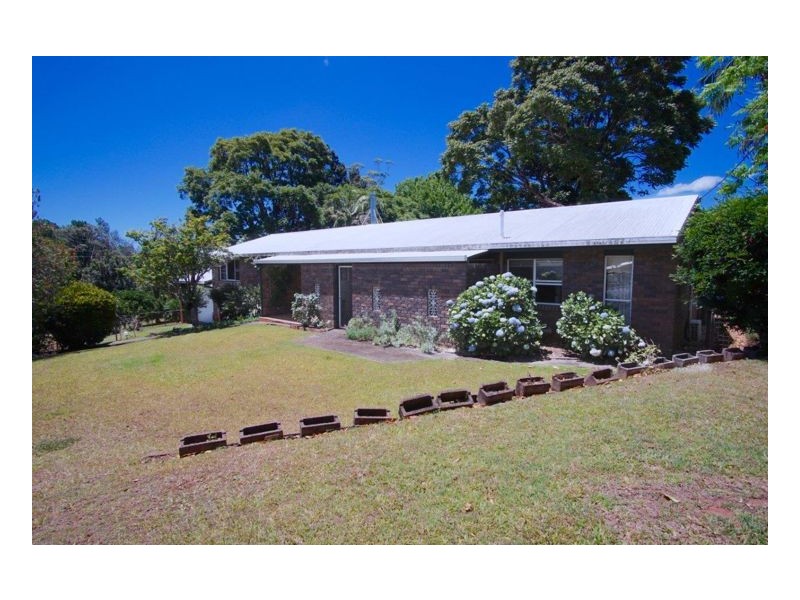 9 Mary Cairncross Avenue, Maleny QLD 4552