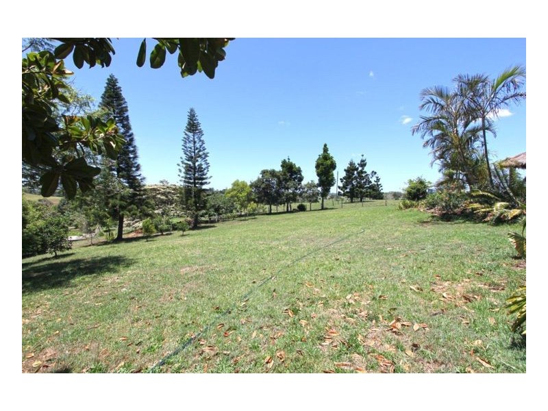 2 Honeyeater Lane, Maleny QLD 4552