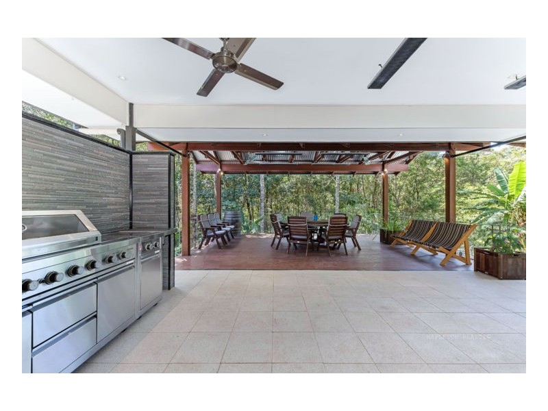 2 Meadowood Rise, Mapleton QLD 4560