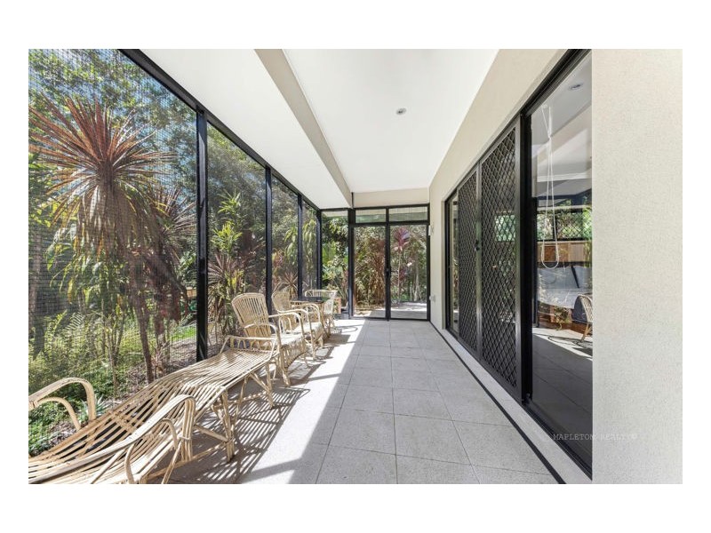 2 Meadowood Rise, Mapleton QLD 4560