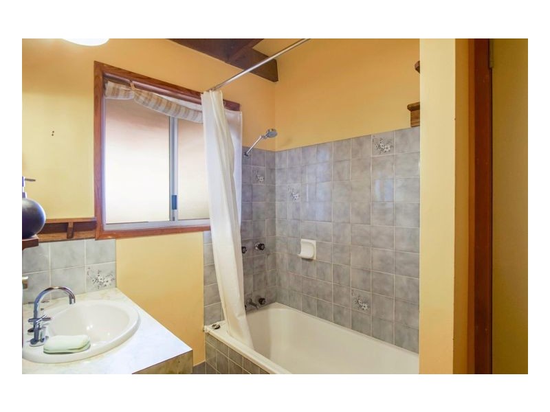 11 Wilga Court, Mapleton QLD 4560