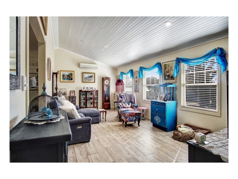 4 Emu Walk, Mapleton QLD 4560