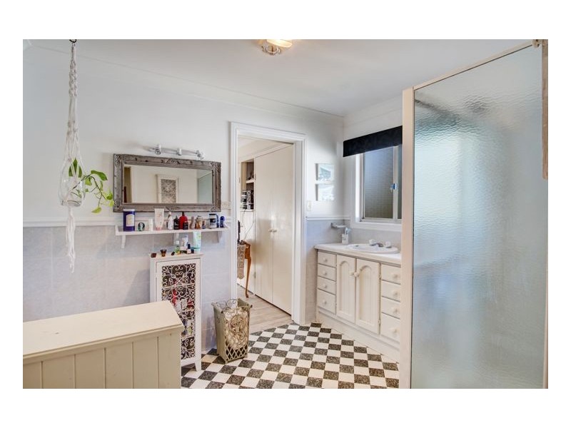 4 Emu Walk, Mapleton QLD 4560