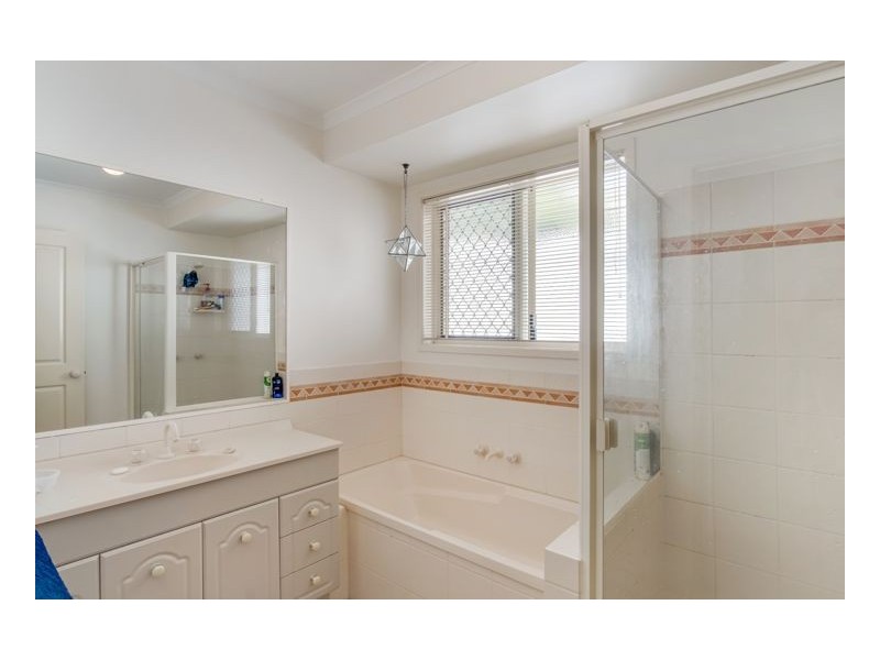 6 Kings Place, Burnside QLD 4560