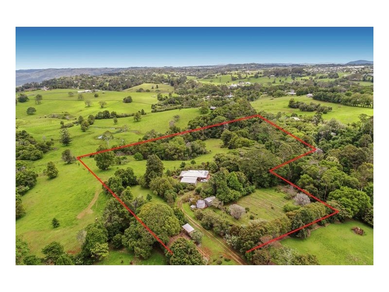 44 Burgess Avenue, Maleny QLD 4552
