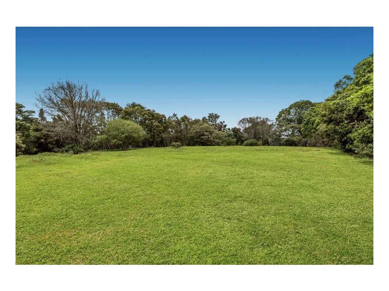 44 Burgess Avenue, Maleny QLD 4552