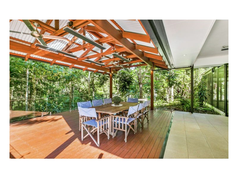 2 Meadowood Rise, Mapleton QLD 4560