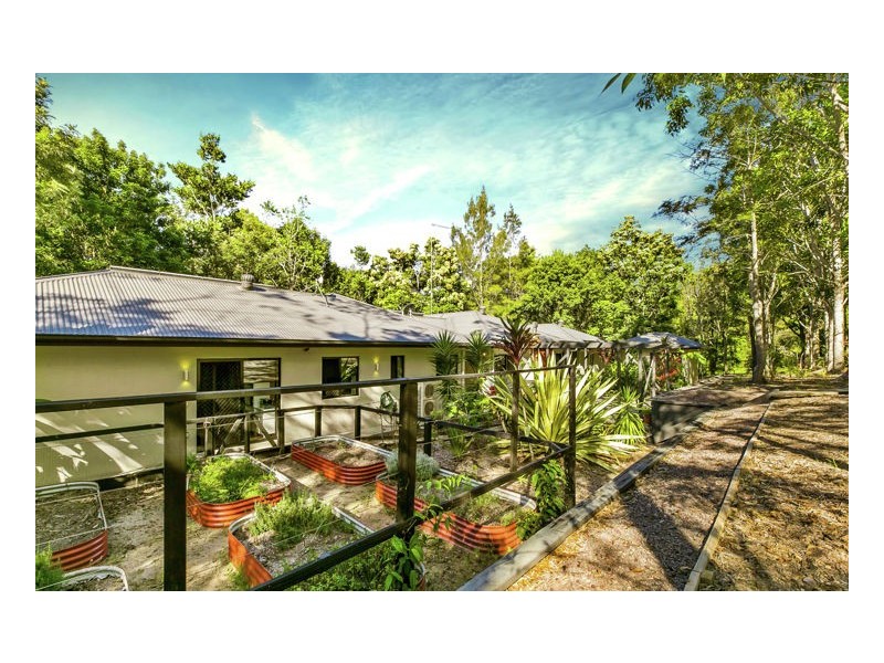 2 Meadowood Rise, Mapleton QLD 4560