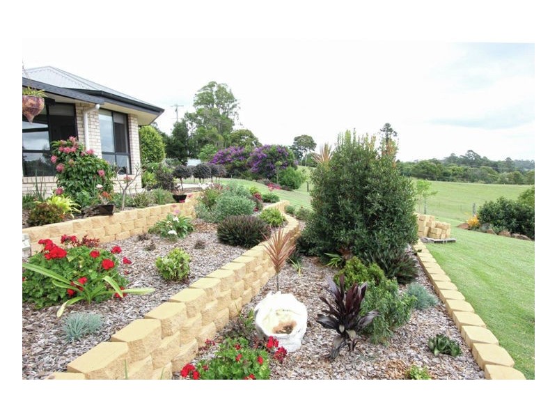 15 Sommers Road, Witta QLD 4552