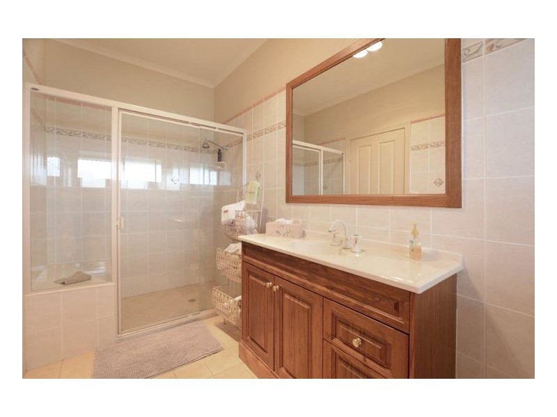 19 Ringwood Lane, Mapleton QLD 4560