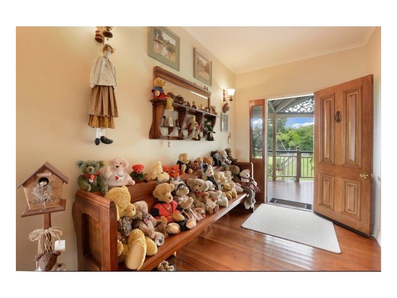 19 Ringwood Lane, Mapleton QLD 4560