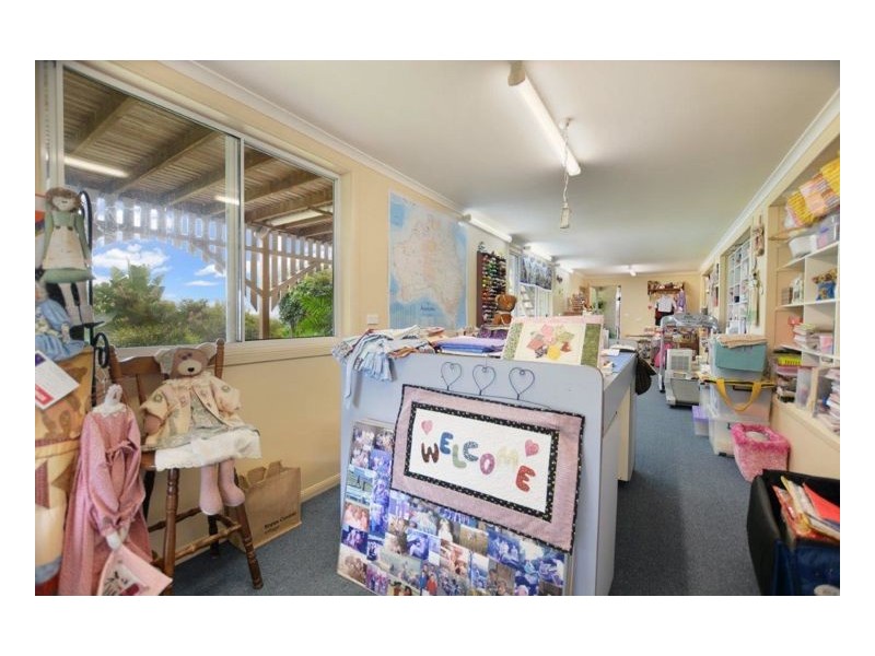 19 Ringwood Lane, Mapleton QLD 4560