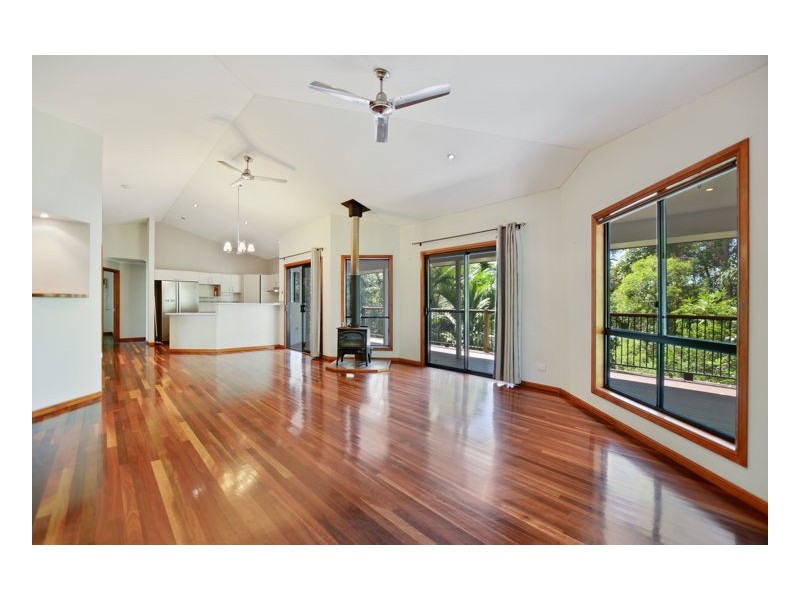 27 Leigha Place, Kureelpa QLD 4560