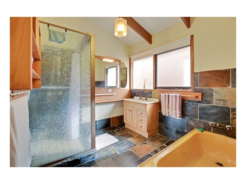 11 Melia Court, Mapleton QLD 4560