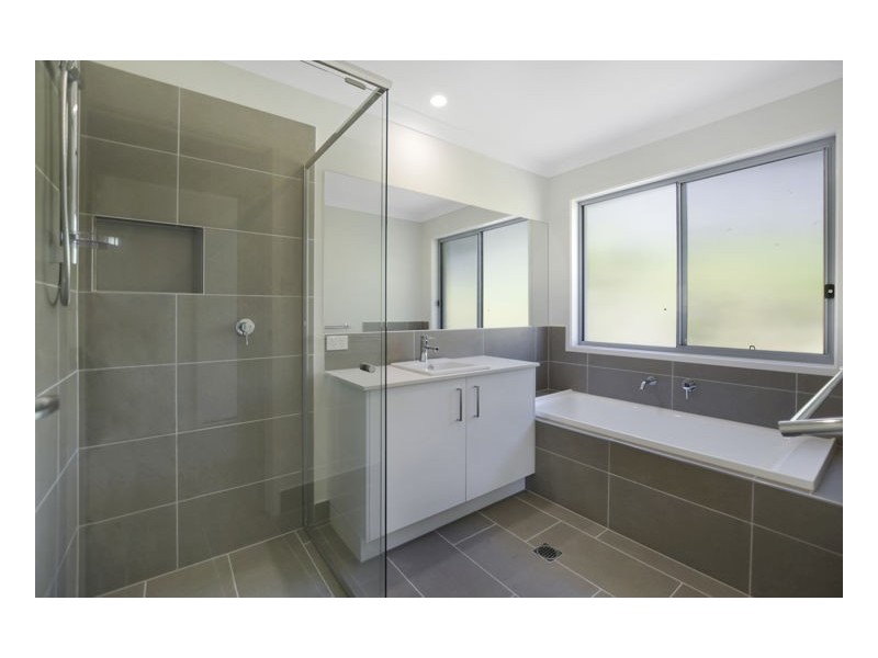 18A Tramline Rise, Burnside QLD 4560