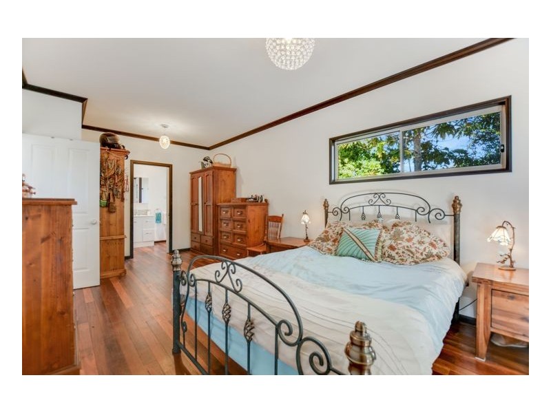90 Flaxton Drive, Mapleton QLD 4560