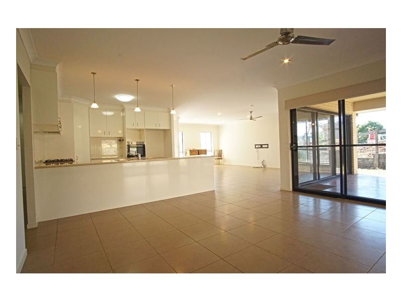 27 George Street, Kenilworth QLD 4574