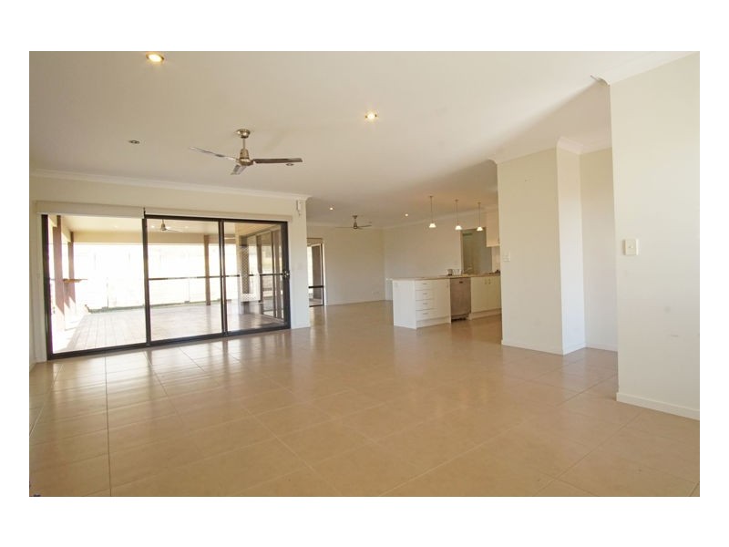 27 George Street, Kenilworth QLD 4574