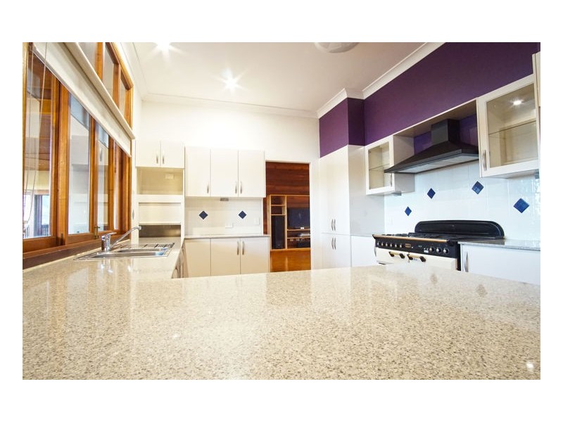 2 Snowwood Avenue, Maleny QLD 4552