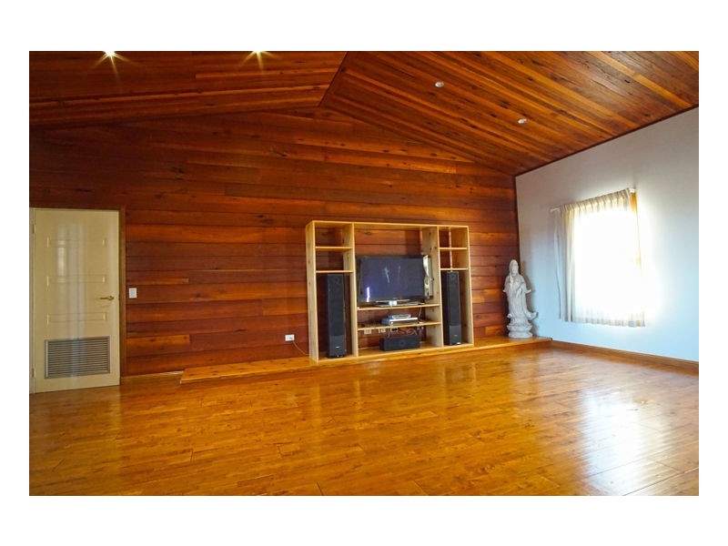 2 Snowwood Avenue, Maleny QLD 4552