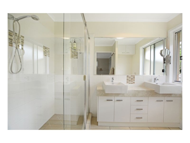 66 Spring Pastures Drive, Mapleton QLD 4560