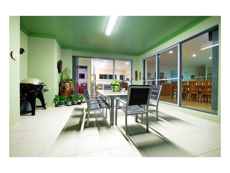 17 Macaranga Street, Maleny QLD 4552